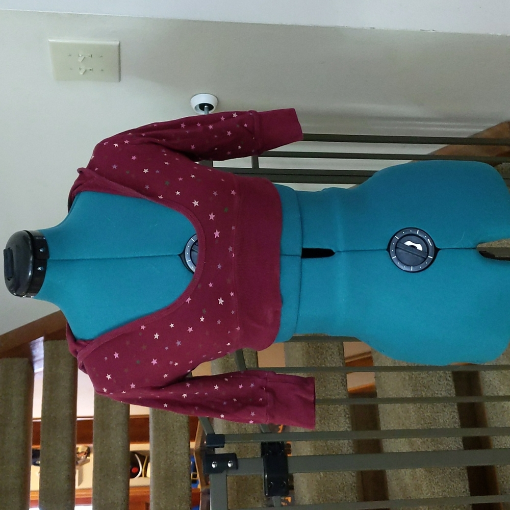 Cropped, hooded shirt